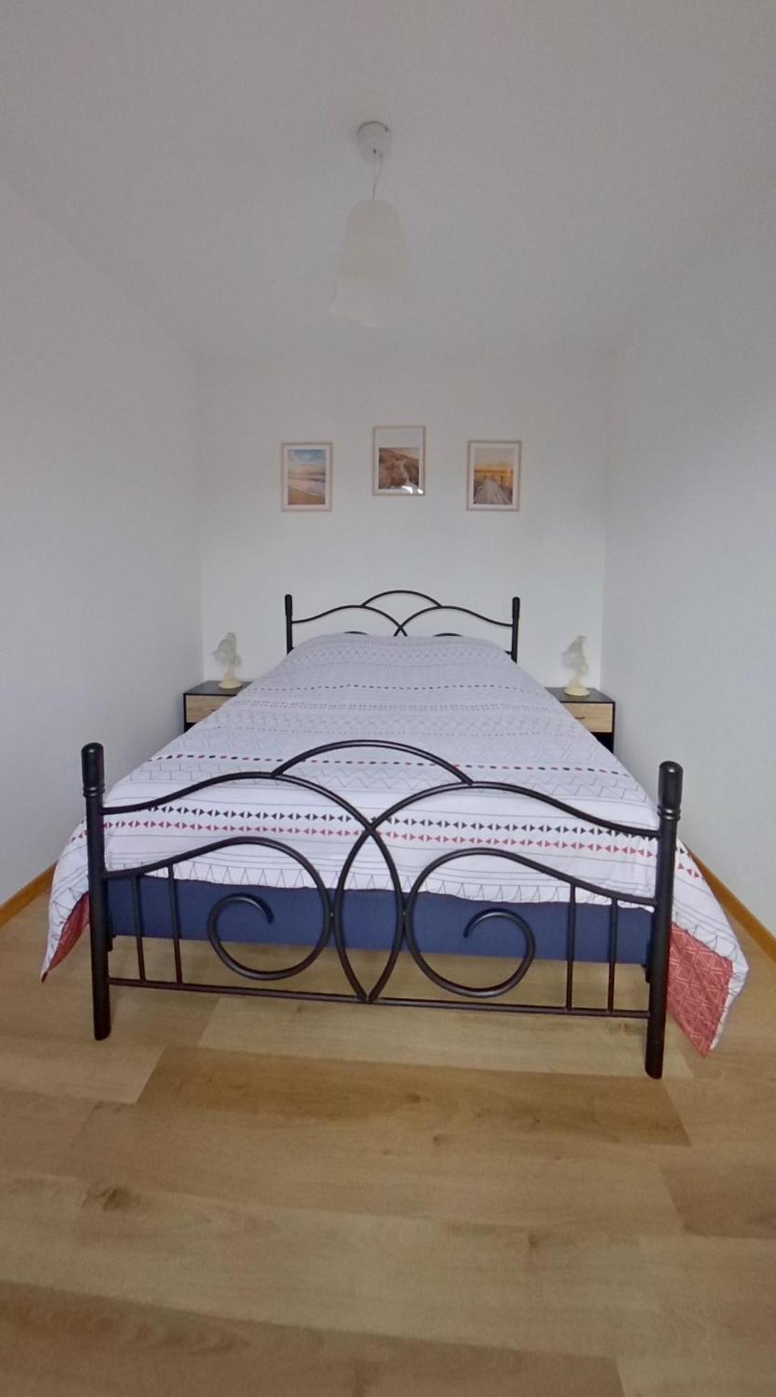 Logement Cosy Parking Prive Situe Au Coeur Du Village Reviers Bagian luar foto